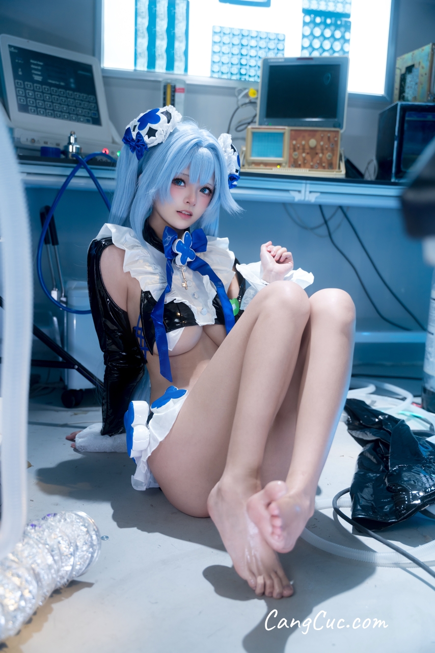 Watch sexy Coser@九柒喵 – 胜利女神 妮姬 汉赛尔 photos